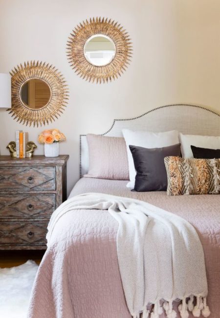 desain kamar tidur elegan warna pink yang cantik
