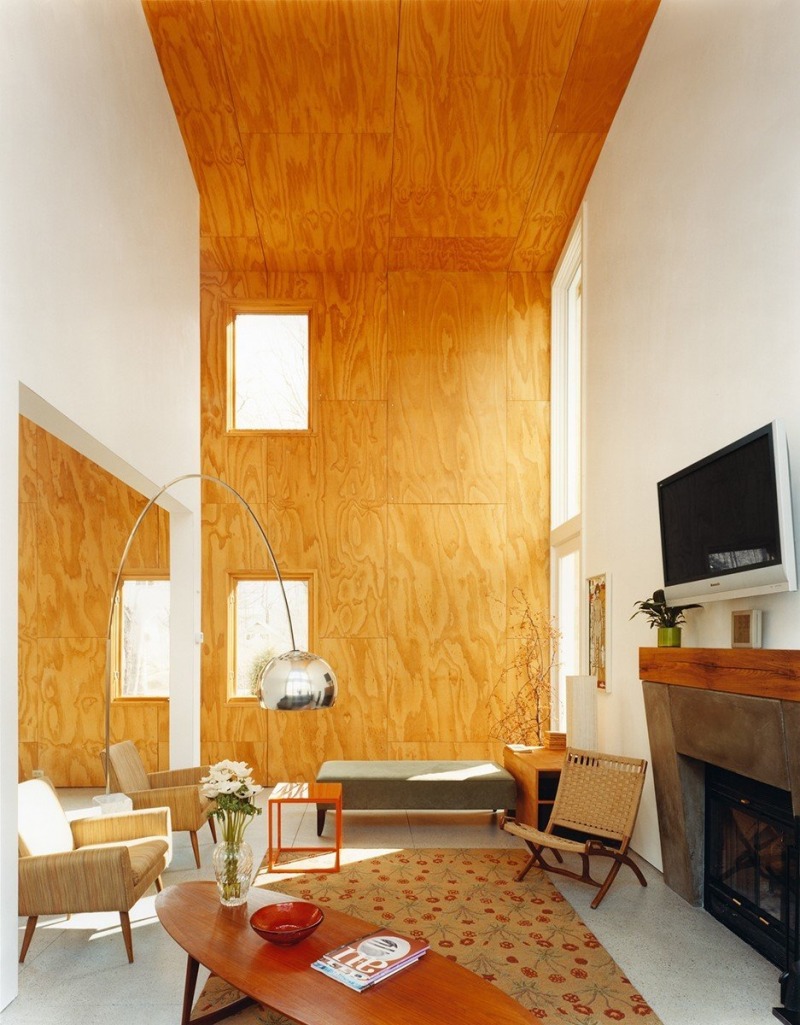 Plafon Plywood yang Menyatu dengan Dinding