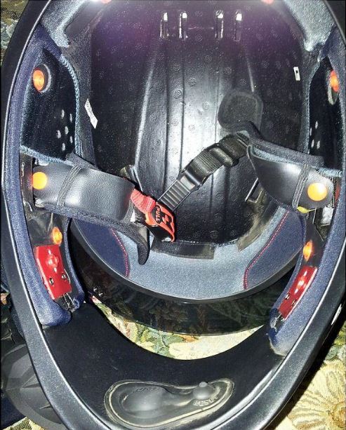 Bagian Dalam Helm