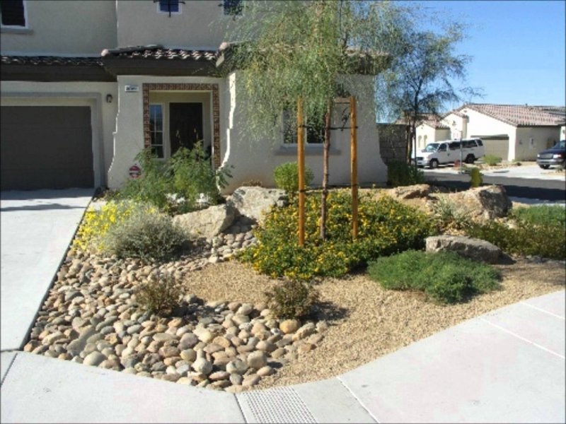 20. Desert Landscaping Front Yard