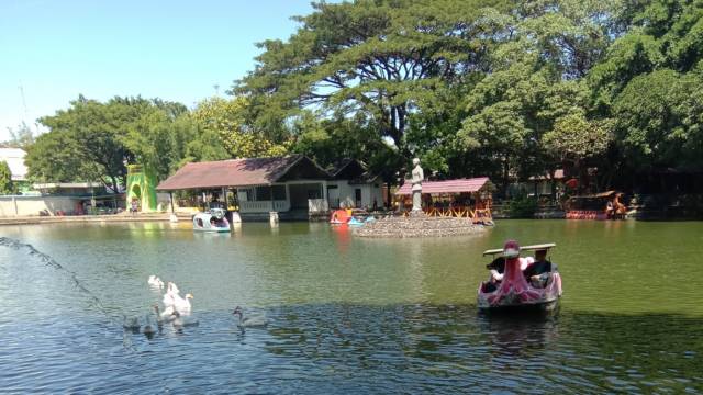 Taman Balekambang - Wisata Alam dan Rekreasi di Solo