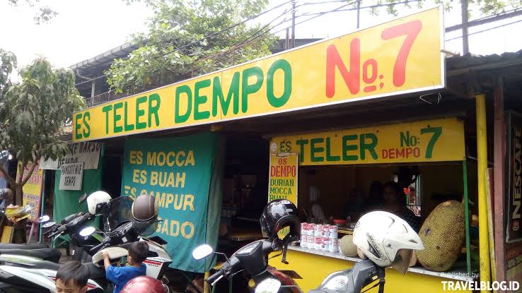 Es Teler Dempo no 7 - Kuliner Legendaris Malang